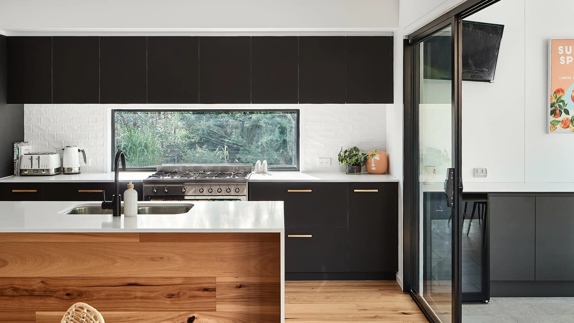ThermaRes Fixed Windows