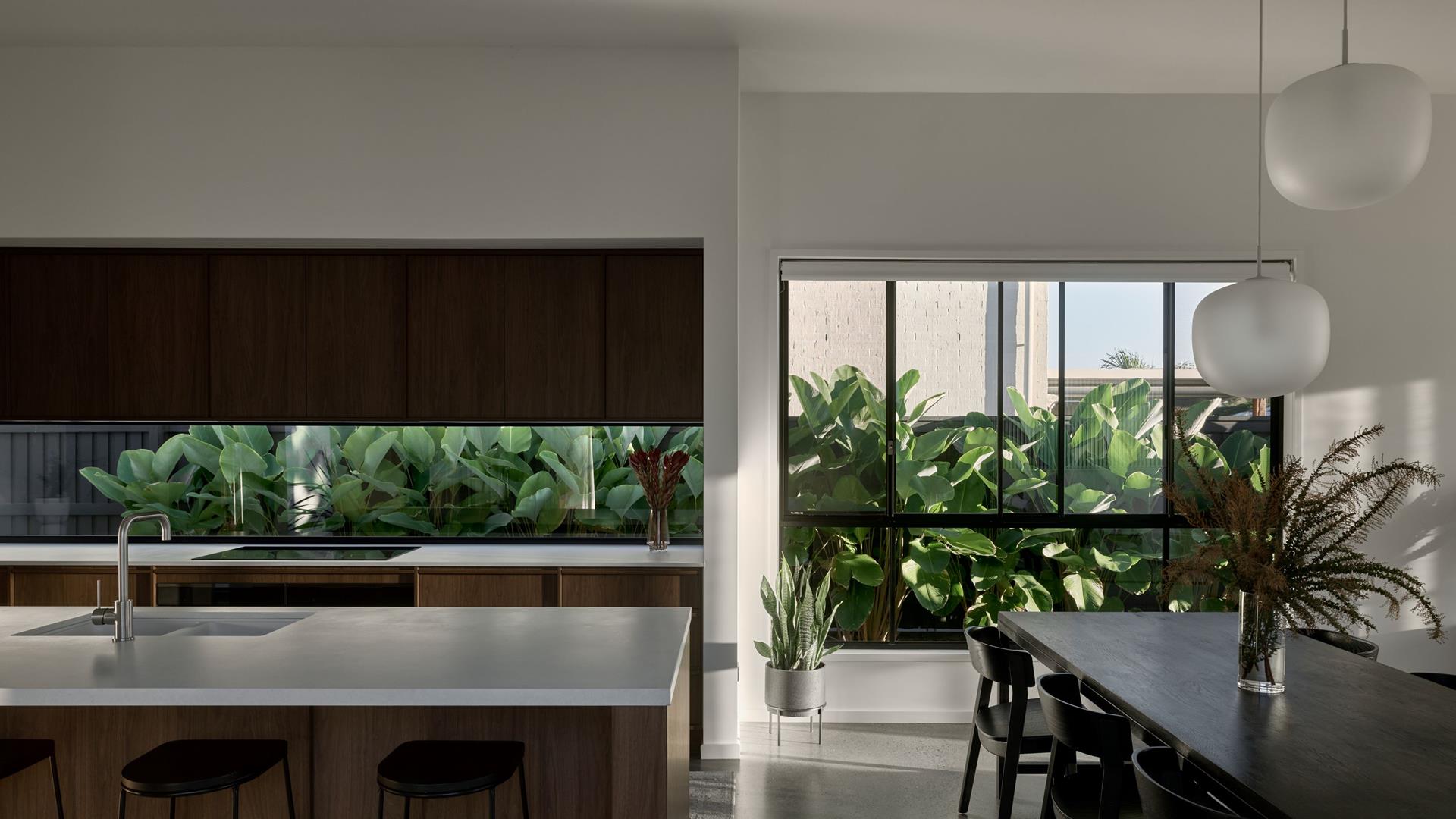Synergy Sliding Windows