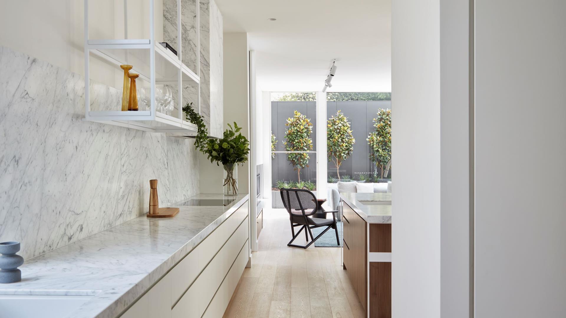 Quantum Aneeta Sashless Windows